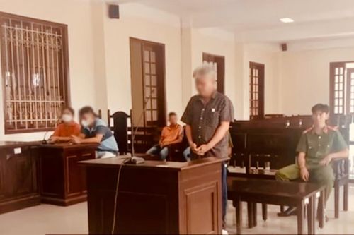 Tài xế 'sống ảo' chơi chiêu 'cáo mượn oai hùm'
