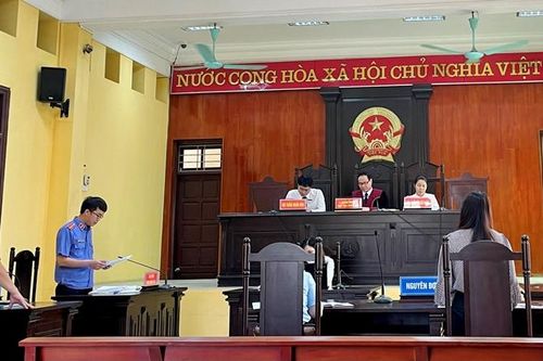 Họp rút kinh nghiệm, xếp loại Kiểm sát viên sau phiên tòa dân sự
