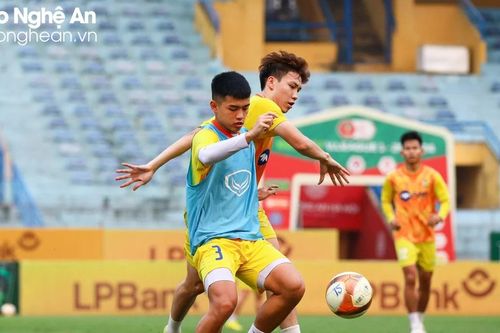 Huấn luyện viên Phan Như Thuật đặt mục tiêu khi đối đầu với nhà đương kim vô địch
