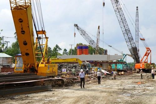 TP.HCM phê bình bốn ban quản lý thiếu nghiêm túc trong đẩy nhanh tiến độ dự án