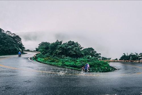 Phát triển du lịch an toàn, bền vững trên đèo Hải Vân