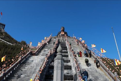 Du lịch Lào Cai hấp dẫn du khách bằng các sự kiện văn hóa, thể thao