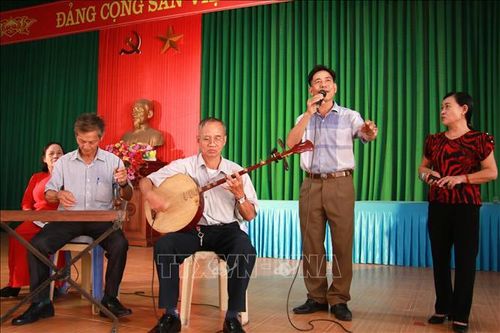Gìn giữ những làn điệu chèo của quê hương