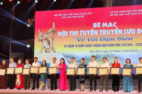 Lào Cai đoạt 1 Huy chương Vàng tại Hội thi Tuyên truyền lưu động toàn quốc 'Về với Điện Biên'