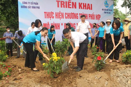 Triển khai mô hình 'Đường tàu - Đường hoa'