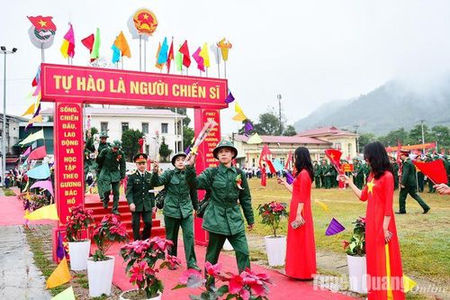 Đấu tranh với các luận điệu xuyên tạc việc thực hiện nghĩa vụ quân sự