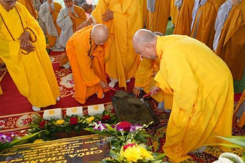 Quảng Nam: Lễ đặt đá trùng tu ngôi Tam bảo chùa Thạnh Bình
