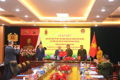 Công an TP Hà Nội và Tổng cục Nội vụ TP Moscow ký kết hợp tác