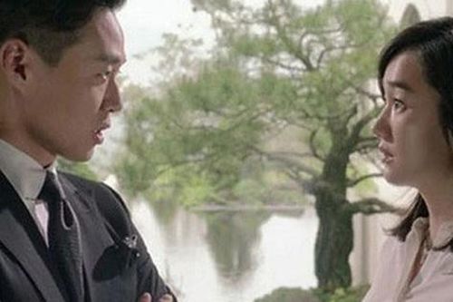 Ngột ngạt, muốn ly hôn vì chồng điên cuồng theo dõi để bắt quả tang vợ ngoại tình