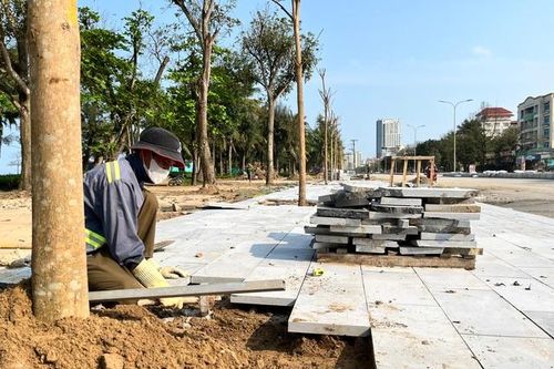 Phố biển Cửa Lò 'khoác áo mới' trước mùa du lịch