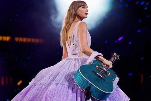 Taylor Swift lọt danh sách tỷ phú USD nhờ vào các hoạt động âm nhạc