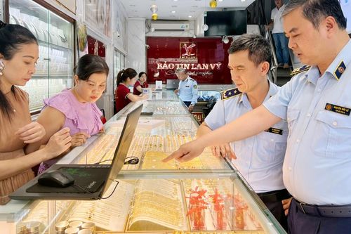 Đồng loạt kiểm tra 3 cơ sở kinh doanh vàng trên địa bàn TP Hà Nội