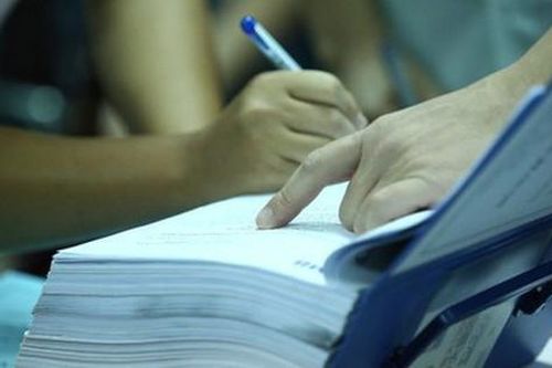 Có được chia dự án thành các gói thầu?