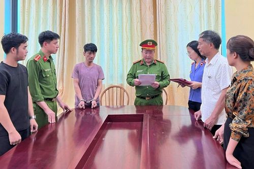 Lừa đảo chạy bệnh án cho người khuyết tật để hưởng chế độ chính sách