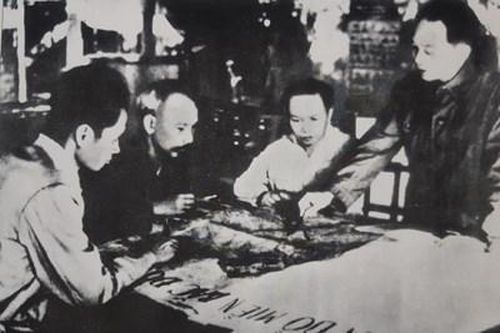 Tọa đàm về nghệ thuật quân sự trong Chiến dịch Điện Biên Phủ và sự vận dụng trong huấn luyện chiến đấu hiện nay
