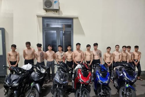 Làm rõ nhóm mang theo hung khí đuổi đánh nhau trên đường phố trung tâm Đà Nẵng