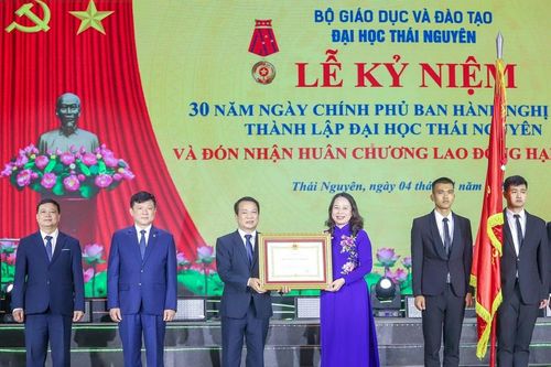 Quyền Chủ tịch nước dự lễ kỷ niệm 30 năm thành lập Đại học Thái Nguyên