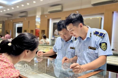 Đồng loạt kiểm tra 3 tiệm vàng tại Hà Nội