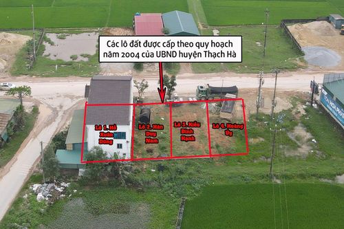 Hà Tĩnh: Vì sao đất có sổ đỏ 'dịch chuyển' giáp hành lang đường điện?