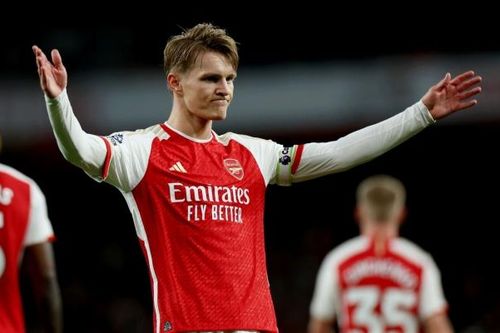 Arsenal trở lại ngôi nhất bảng sau chiến thắng dễ dàng trước Luton