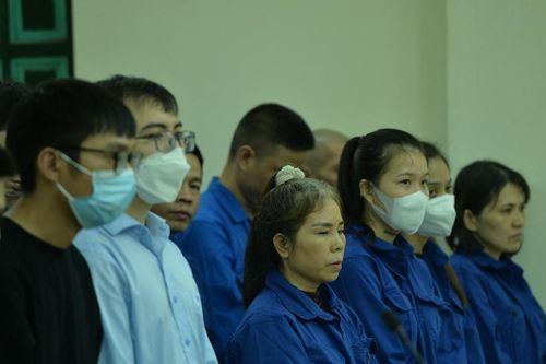 Đường dây đánh bạc gần 1.200 tỷ đồng: Một người phụ nữ 'đỏ đen' hơn trăm tỷ đồng