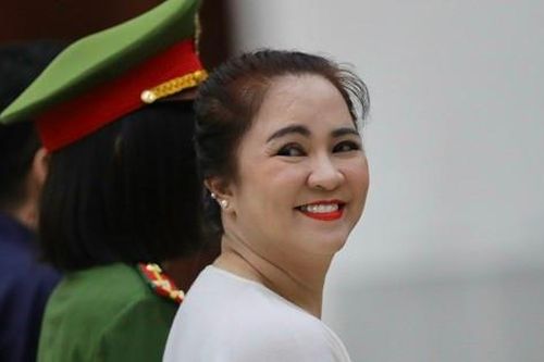 Hình ảnh bà Nguyễn Phương Hằng tại phiên tòa phúc thẩm