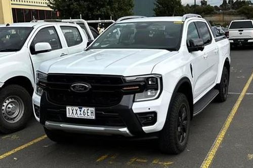 Ford Ranger phiên bản hybrid lần đầu lộ diện