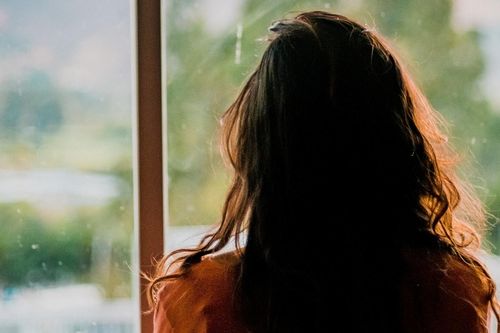 Bé trai 5 tuổi đến nhà nhận bố, tôi hối hận vì 17 năm không chịu sinh con