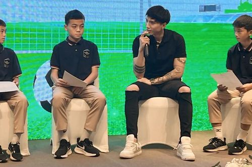 Đoàn Văn Hậu tiết lộ thời điểm tái xuất