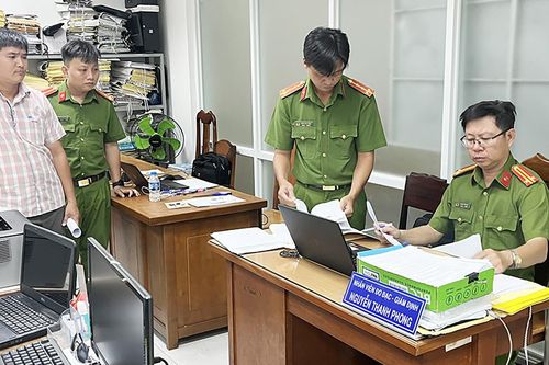 Loạt cán bộ được công an mời làm việc, văn phòng đăng ký đất đai 'kêu cứu'