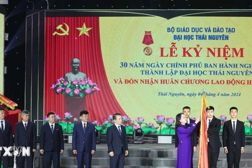 Quyền Chủ tịch nước dự Lễ Kỷ niệm 30 năm thành lập Đại học Thái Nguyên