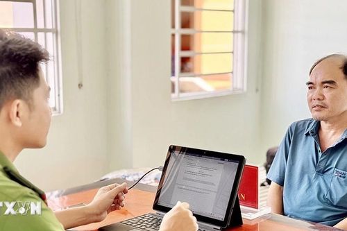An Giang: Bắt đối tượng vận chuyển trái phép 150.000USD qua biên giới