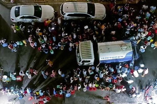 TP Hồ Chí Minh: Cuộc sống cả nghìn cư dân bị đảo lộn do cúp nước
