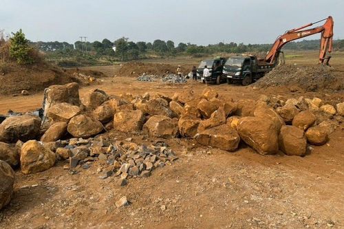 Gia Lai: Bát nháo tình trạng khai thác khoáng sản trái phép tại Ia Hrung