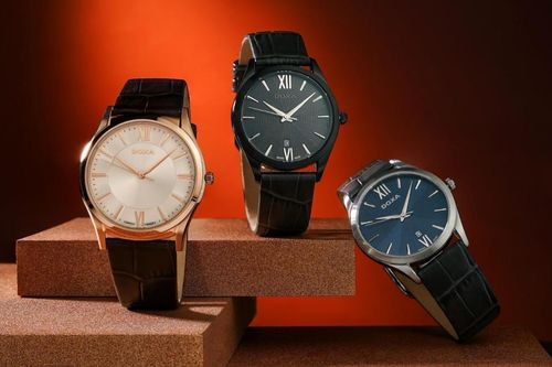 Cổ tay 17cm đeo đồng hồ size bao nhiêu? Các dòng bán chạy