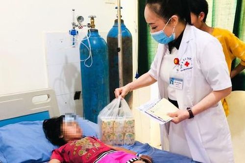 Diễn biến sức khỏe của bé gái trong vụ 3 mẹ con ăn lá ngón 2 người tử vong ở Sơn La