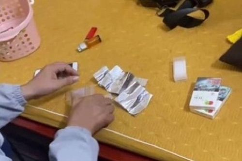 Bắt 2 đối tượng tàng trữ, mua bán trái phép chất ma túy