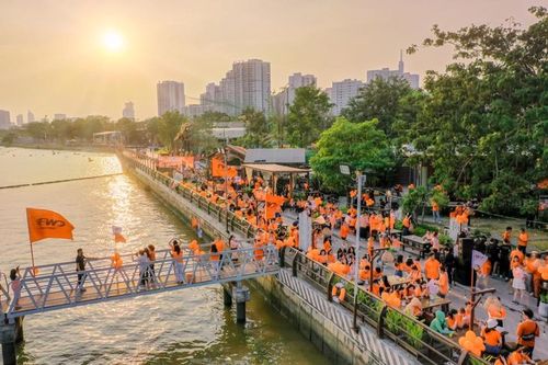 Chiến dịch 'Sống đầy cùng FWD Bảo hiểm dễ hiểu' lấy cảm hứng từ vẻ đẹp của bình minh và hoàng hôn