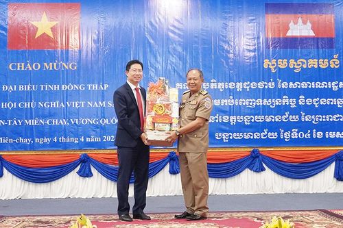 Đẩy mạnh mối quan hệ hữu nghị hợp tác giữa 2 tỉnh Đồng Tháp - Banteay Meanchey