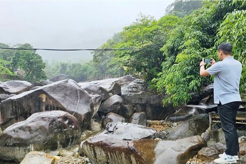 Dự án Khu du lịch Suối Voi: Yêu cầu nhà đầu tư cam kết về tiến độ thực hiện dự án