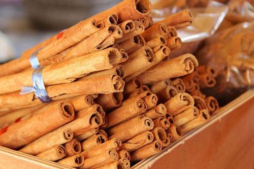 Tồn kho hàng trăm tấn, doanh nghiệp kiến nghị gỡ khó cho xuất khẩu tinh dầu quế