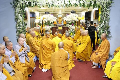 TP.HCM: Lễ truy niệm, cung tống kim quan Thượng tọa Thích Đồng Tu đến nơi trà-tỳ