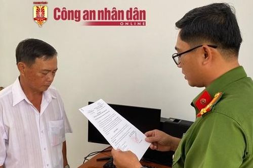 Chủ tịch và Kế toán UBND 'bắt tay' tham ô tài sản