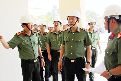 Thứ trưởng Lê Văn Tuyến làm việc với Công an tỉnh Bến Tre