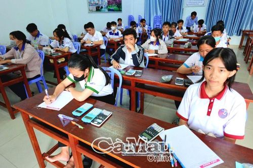 102 thí sinh đoạt giải Cuộc thi giải Toán trên máy tính cầm tay cấp tỉnh