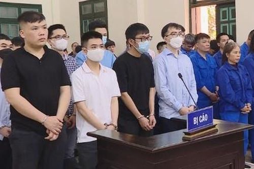 Xét xử 53 bị cáo trong đường dây đánh bạc giao dịch gần 1.200 tỷ đồng