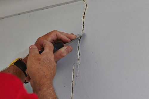 Tường nhà bị nứt dọc có nguy hiểm?