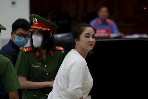 Bị cáo Nguyễn Phương Hằng được giảm 3 tháng tù