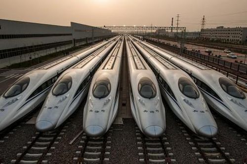 Trung Quốc lại gây choáng ngợp với mạng lưới đường sắt cao tốc 'dài hơn 1 vòng Trái đất': Quá hiện đại!
