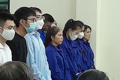 Nhiều điểm chung 'kỳ lạ' giữa 2 người phụ nữ 'nướng' gần 245 tỷ đồng vào sới bạc trong gần 3 tháng